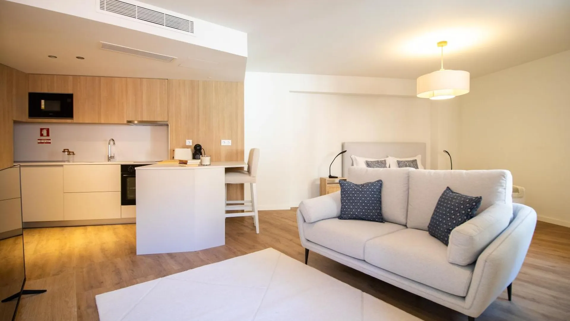 Reference Apartment T0 Lisbon